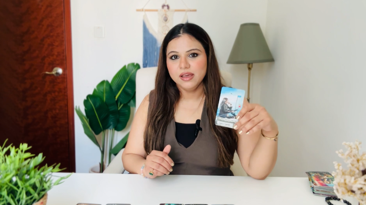 BOOK A TAROT READING & LIFE COACHING - Schedule 30 Min Call